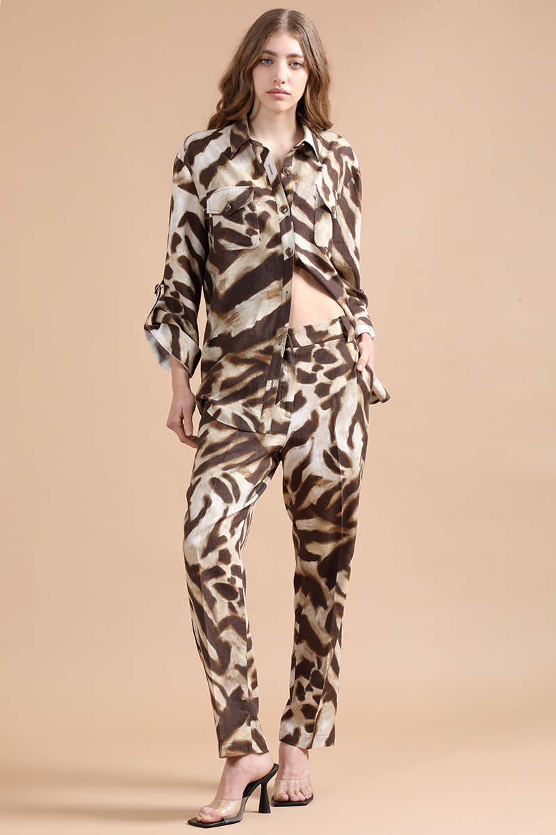 PANTALON SASTRE LINO MUJER LIOLA CAFE CON ANIMAL PRINT - 3