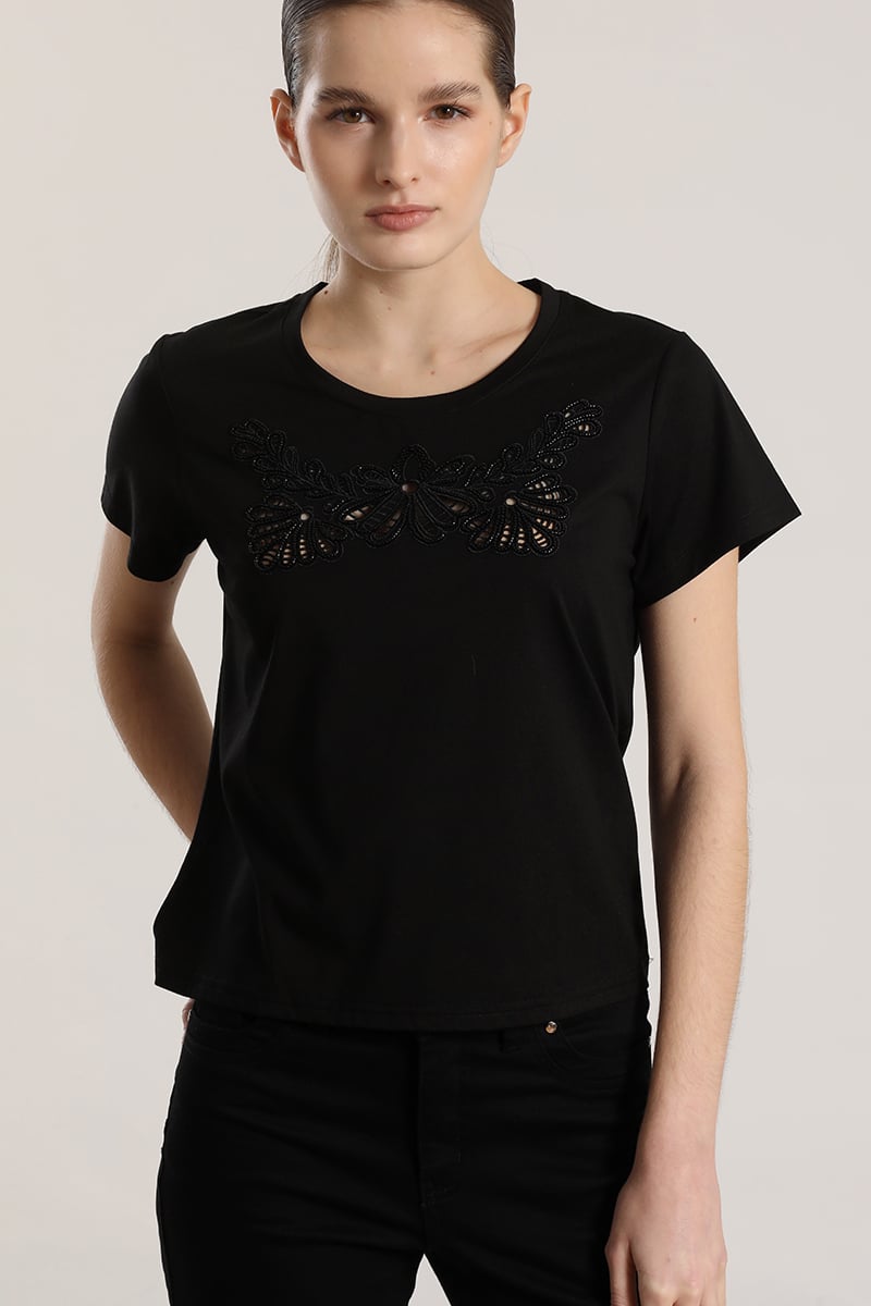 POLERA CON BORDADOS LIOLA MUJER NEGRO - 3