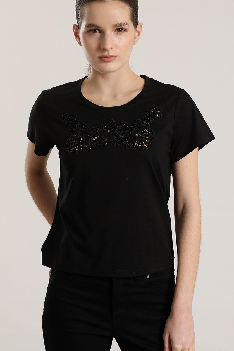 POLERA CON BORDADOS LIOLA MUJER NEGRO - 3