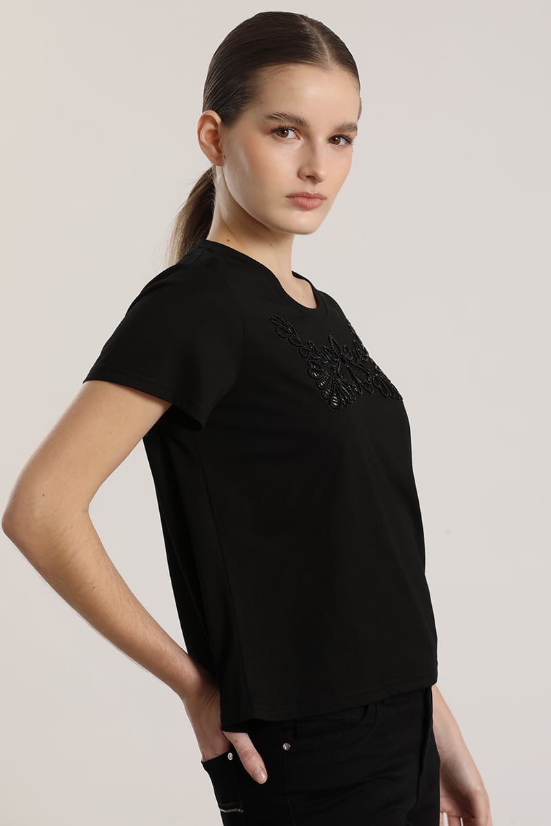 POLERA CON BORDADOS LIOLA MUJER NEGRO - 6