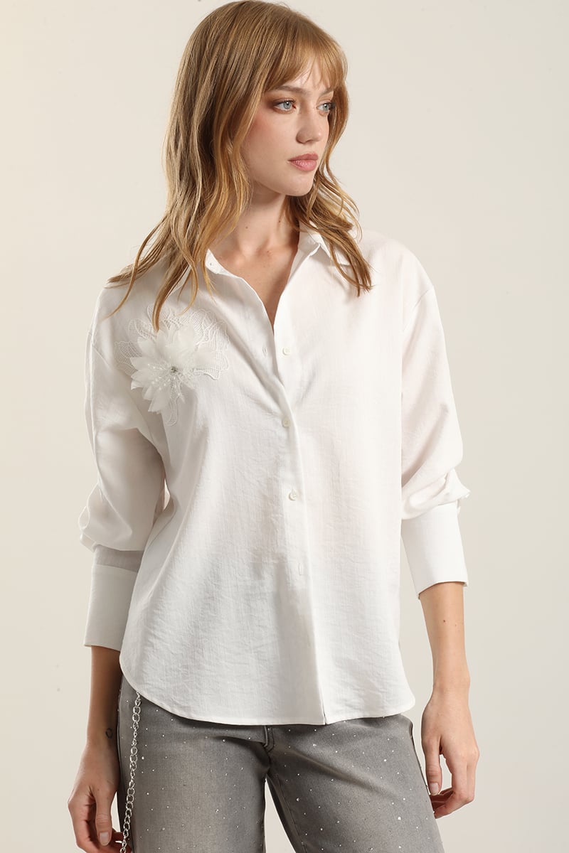BLUSA APLICACION FLOR, CRUDO LIOLA - 1