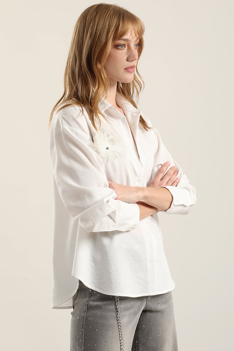 BLUSA APLICACION FLOR, CRUDO LIOLA - 4