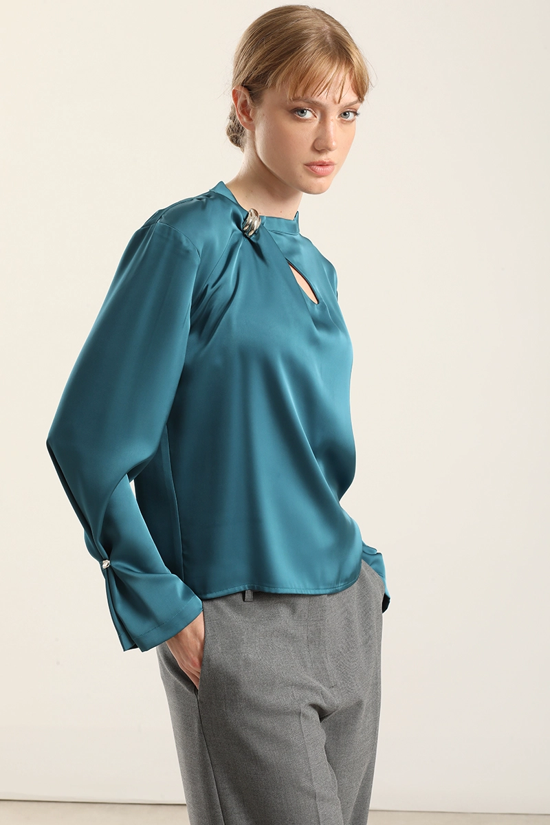 BLUSA SATIN HERRAJE METAL, TURQUESA LIOLA - 5
