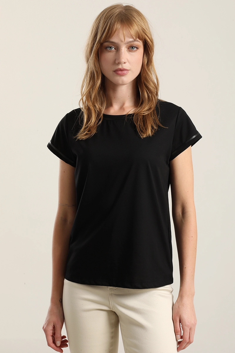 POLERA APLICACION EFECTO CUERO, NEGRO LIOLA - 1