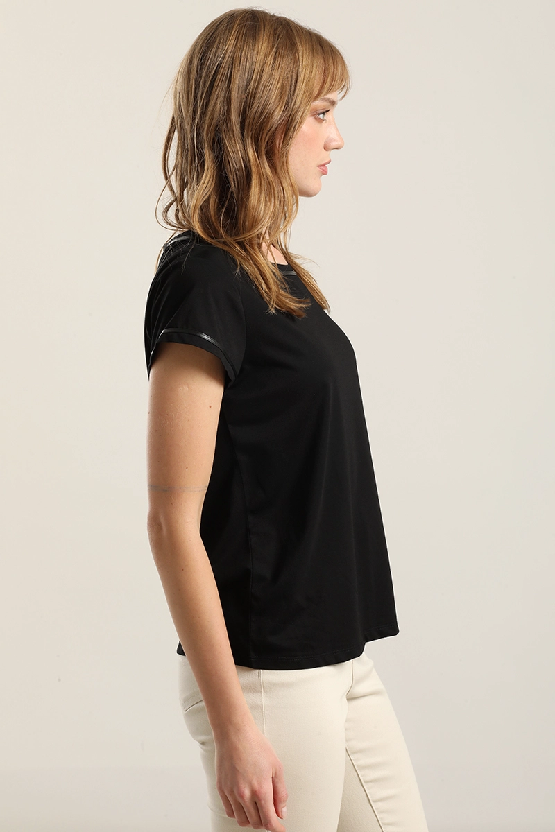 POLERA APLICACION EFECTO CUERO, NEGRO LIOLA - 3