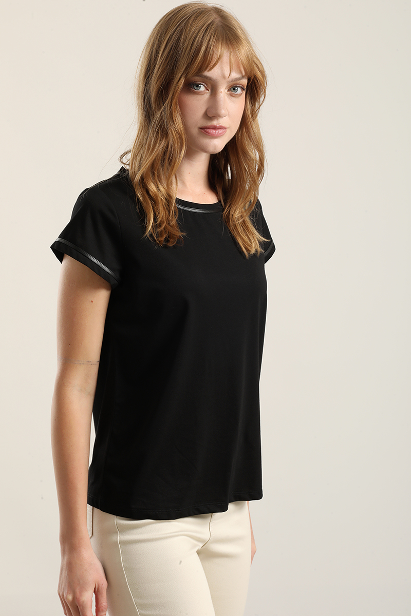POLERA APLICACION EFECTO CUERO, NEGRO LIOLA - 4