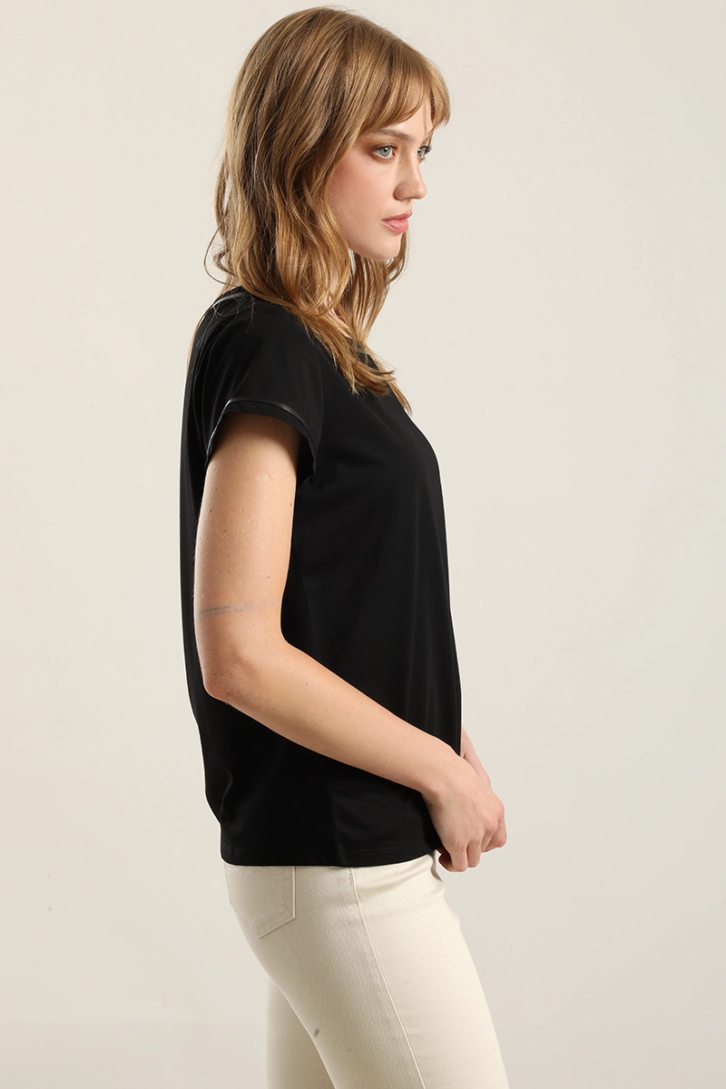 POLERA APLICACION EFECTO CUERO, NEGRO LIOLA - 5