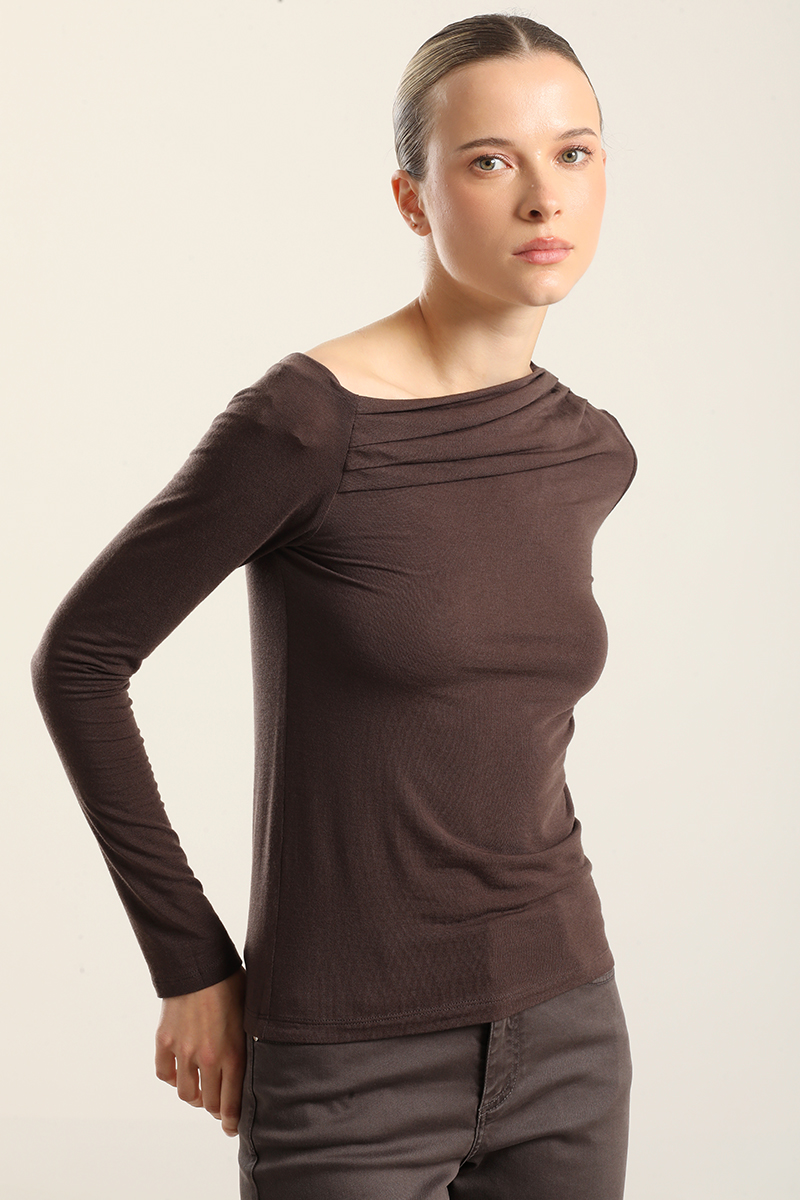 TOP ESCOTE ASIMETRICO, CHOCOLATE LIOLA - 5