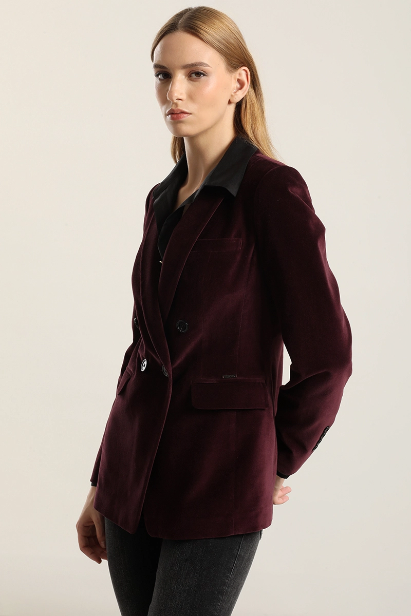 BLAZER ENTALLADO, CUELLO SMOKING, TERCIOPELO CIRUELA LIOLA - 3