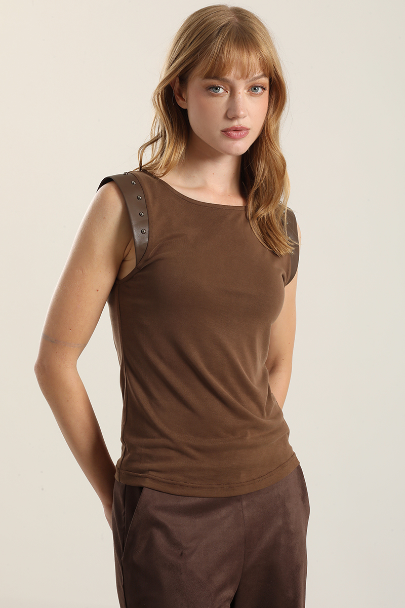 POLERA APLICACION TACHAS, CHOCOLATE LIOLA - 5