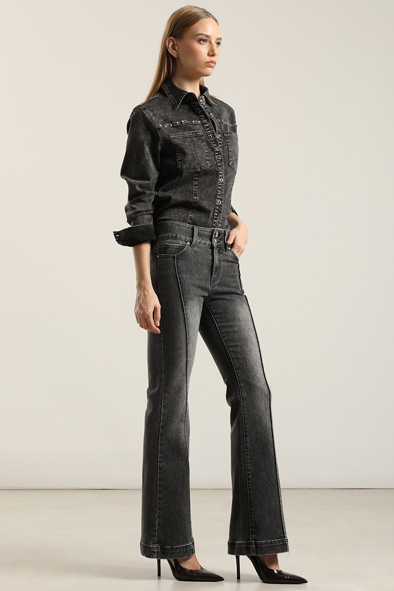 JEANS FLARE, TIRO MEDIO, GRIS LIOLA - 1