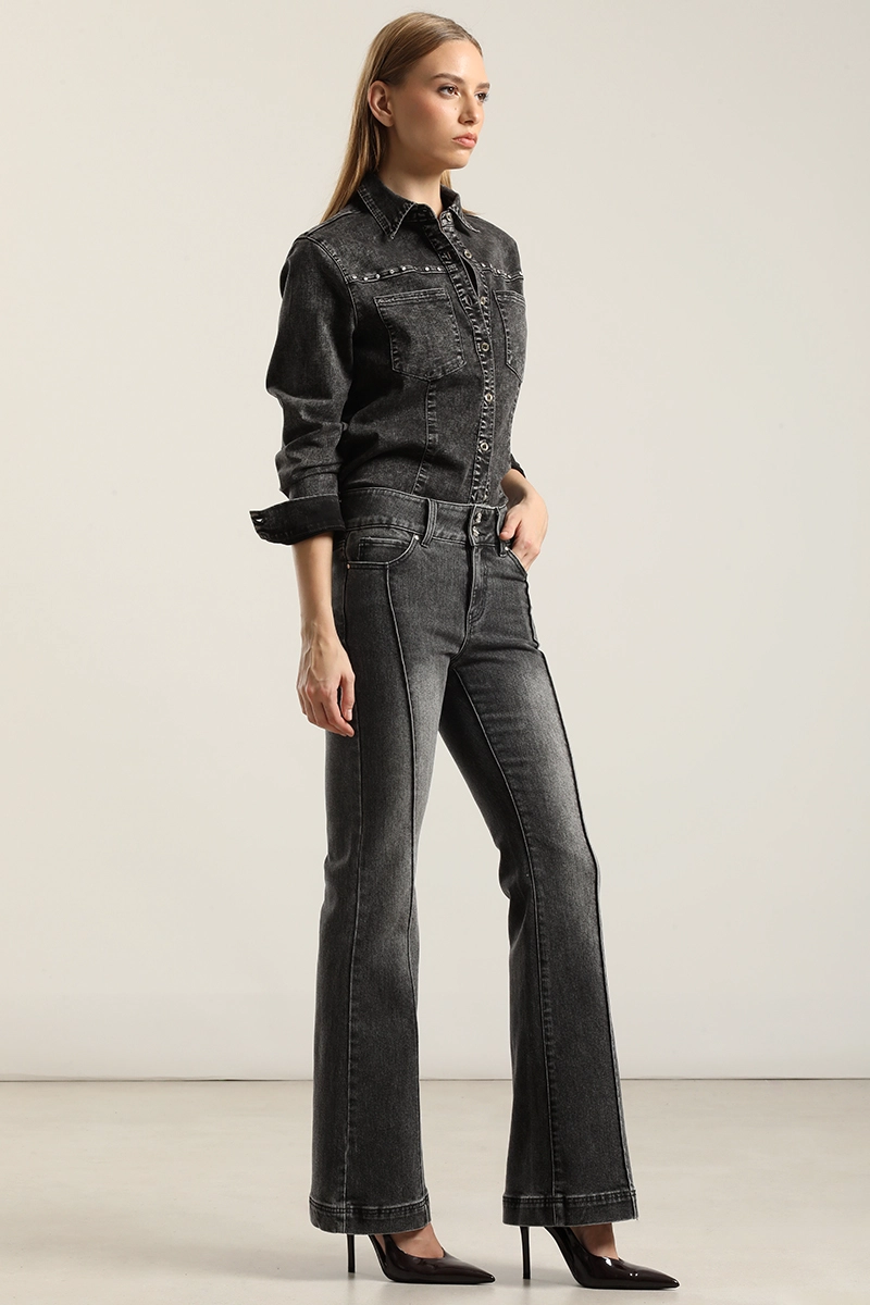 JEANS FLARE, TIRO MEDIO, GRIS LIOLA - 1