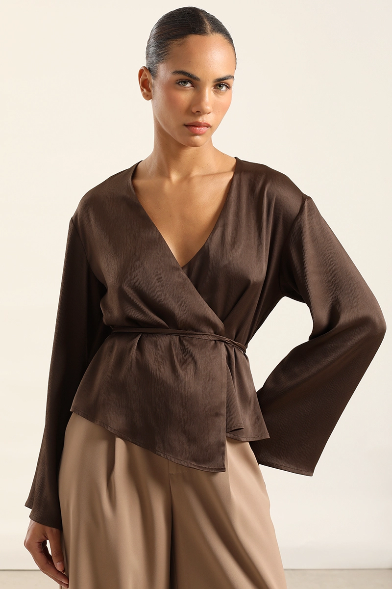 BLUSA CRUZADA SATIN, CHOCOLATE LIOLA - 1