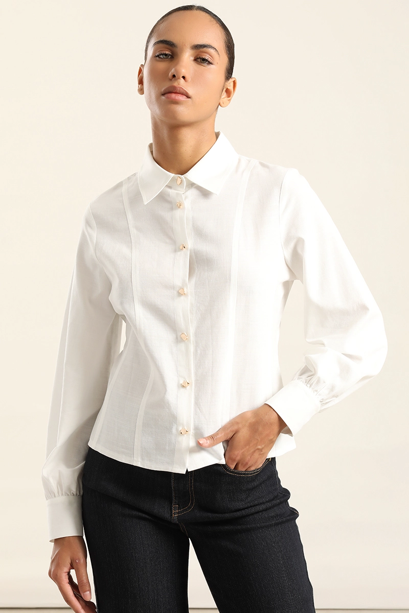 BLUSA ENTALLADA, BOTON FANTASIA, CRUDO LIOLA - 1