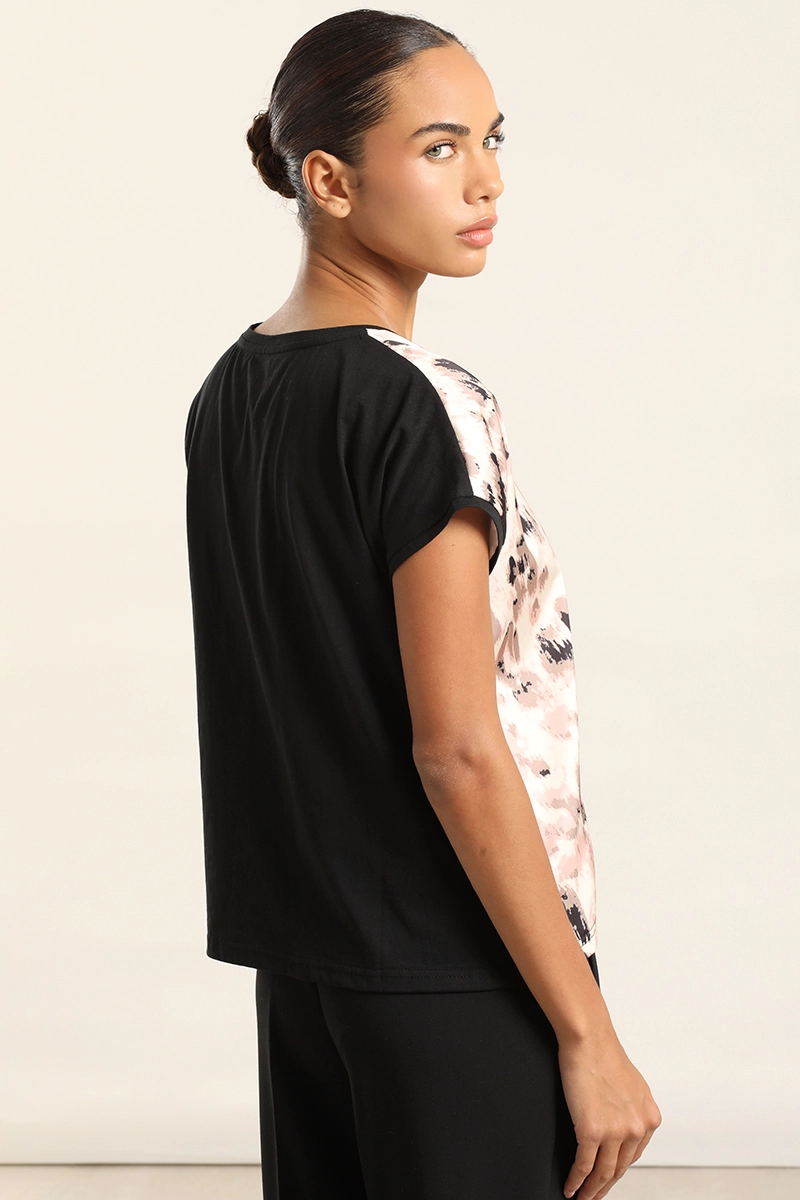 POLERA SATIN MIX ESTAMPADO, NEGRO LIOLA - 4