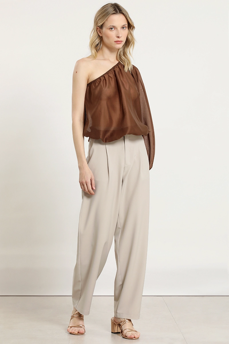 PANTALON SASTRE CON PINZAS, BEIGE LIOLA - 1