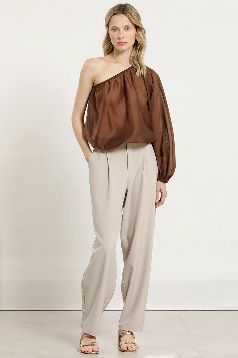 PANTALON SASTRE CON PINZAS, BEIGE LIOLA - 2