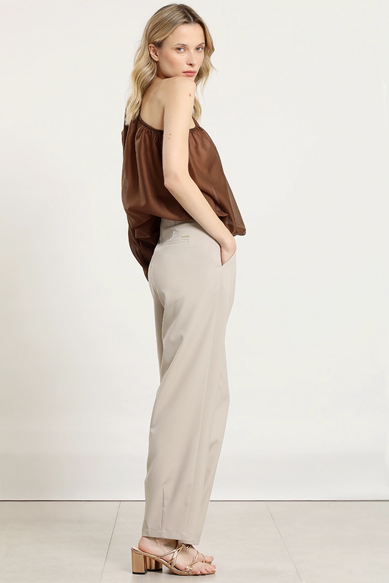 PANTALON SASTRE CON PINZAS, BEIGE LIOLA - 5