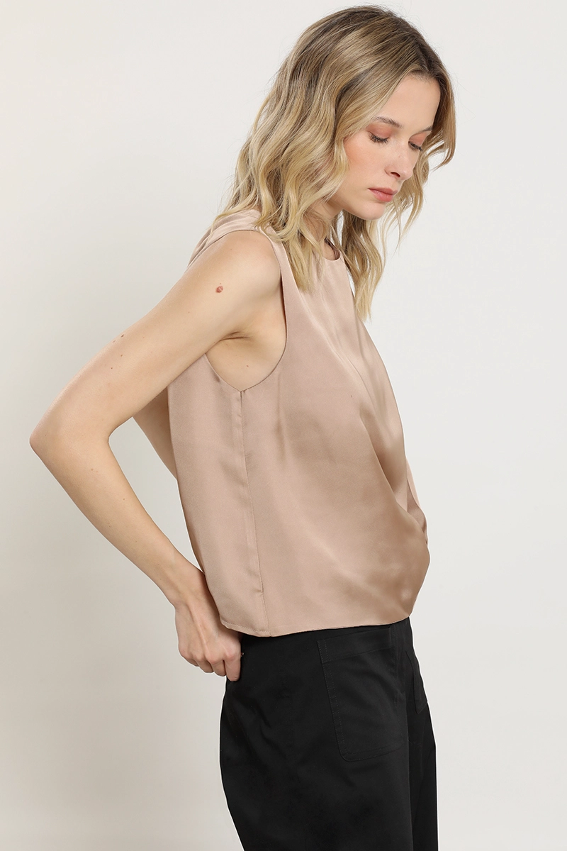 TOP SATINADA SIN MANGA, BEIGE LIOLA - 6