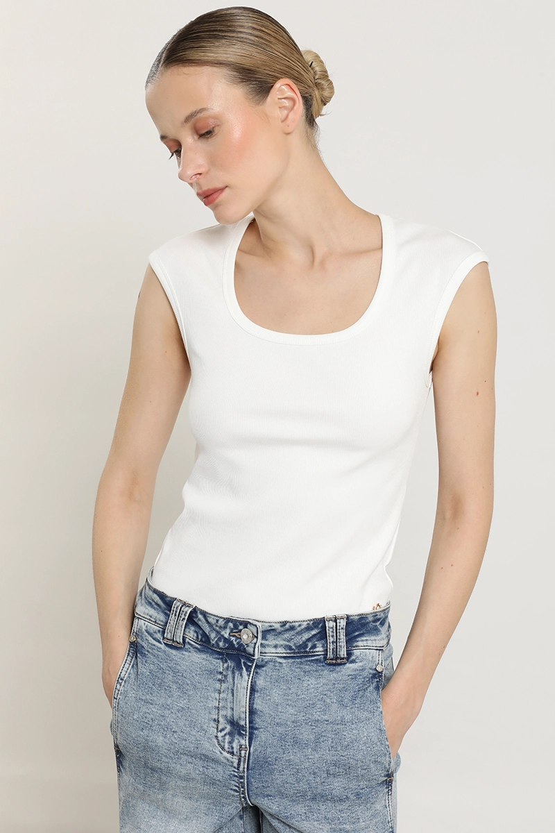 POLERA BASICA, SIN MANGAS, CRUDO LIOLA - 5