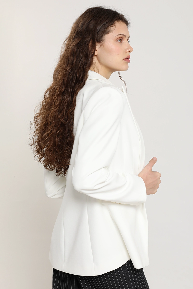 BLAZER ENTALLADO, BROCHES FANTASIA, CRUDO LIOLA - 6
