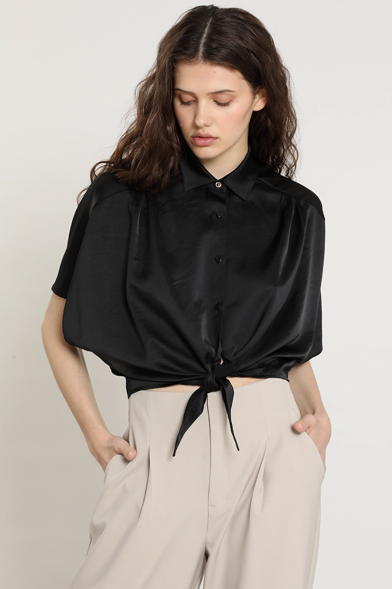 BLUSA SATIN, AMARRE CINTURA, NEGRO LIOLA - 1