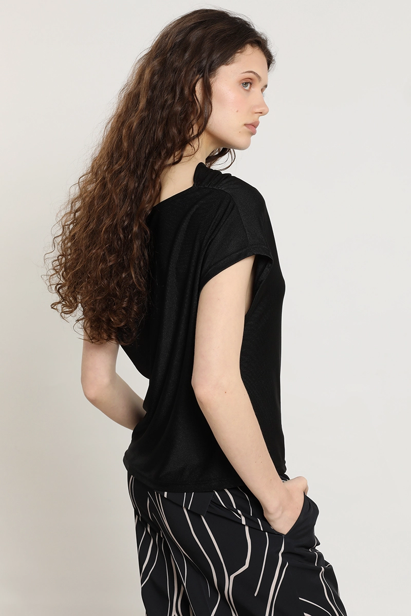 POLERA ESCOTE DRAPEADO, NEGRO LIOLA - 5