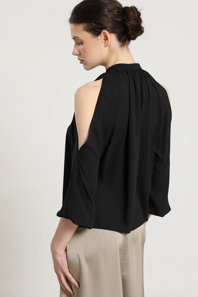 BLUSA ABERTURA EN HOMBROS, NEGRO LIOLA - 4