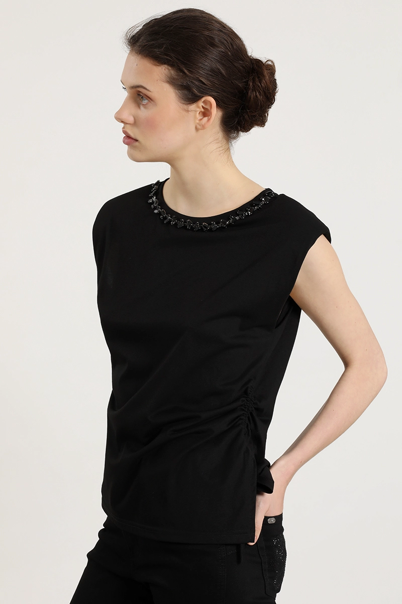 POLERA RECOGIDO, APLICACION CUELLO, NEGRO LIOLA - 7