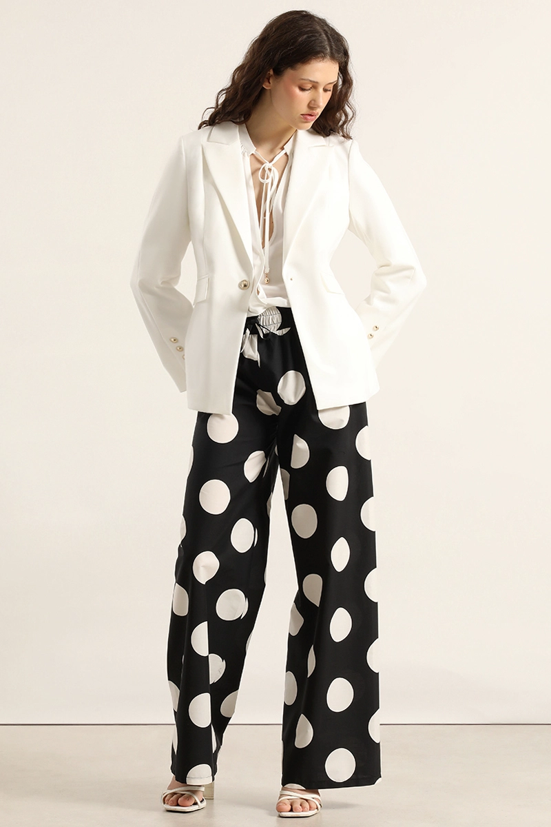 BLAZER ENTALLADO, BROCHES FANTASIA, CRUDO LIOLA - 4