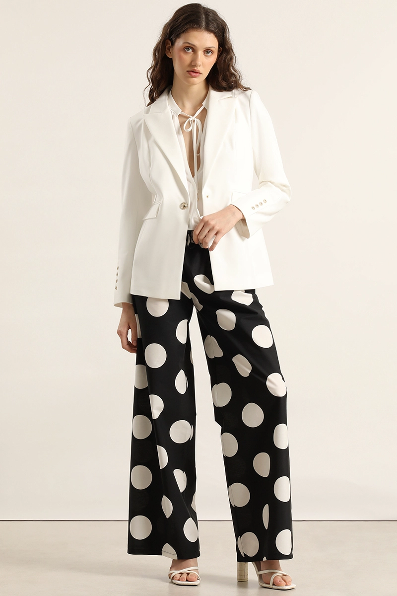 BLAZER ENTALLADO, BROCHES FANTASIA, CRUDO LIOLA - 5