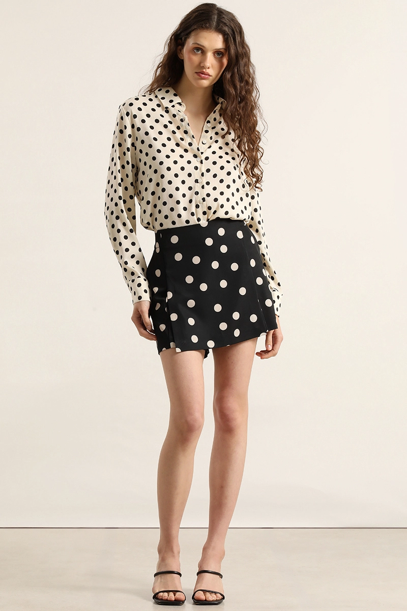 FALDA SHORT LUNARES, BEIGE LIOLA - 1