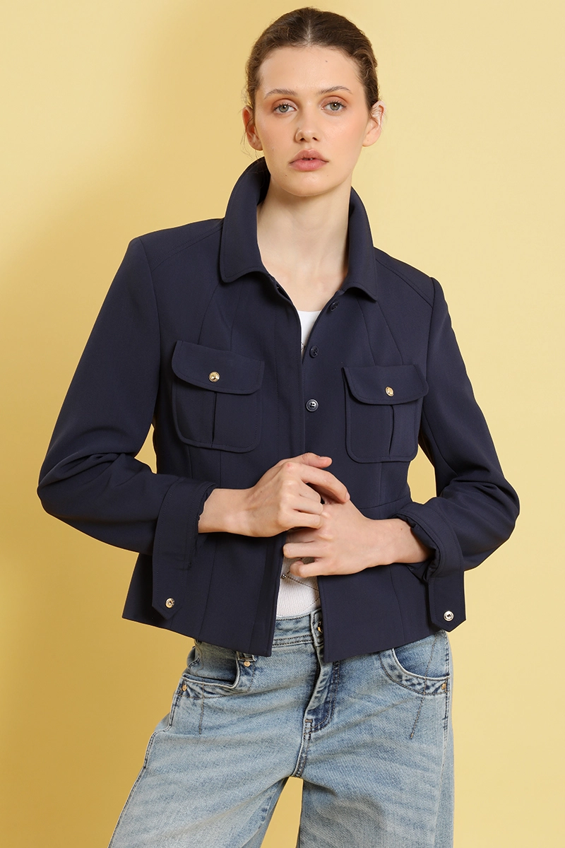 CHAQUETA ENTALLADA, BOLSILLO PARCHE, AZUL LIOLA - 1