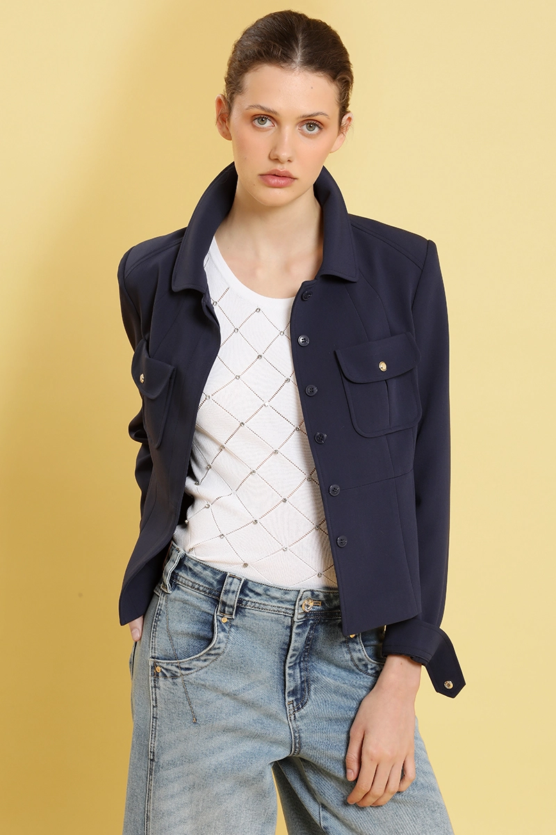 CHAQUETA ENTALLADA, BOLSILLO PARCHE, AZUL LIOLA - 3