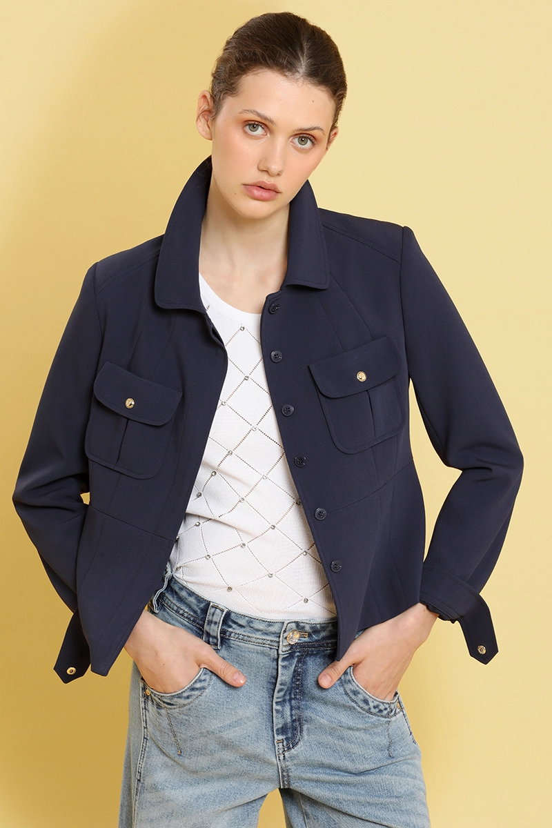 CHAQUETA ENTALLADA, BOLSILLO PARCHE, AZUL LIOLA - 4