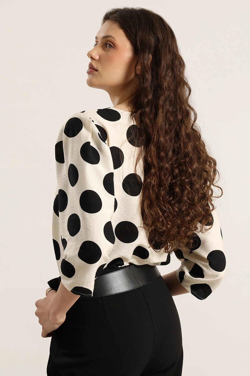 BLUSA LUNARES GRANDES, BEIGE LIOLA - 4