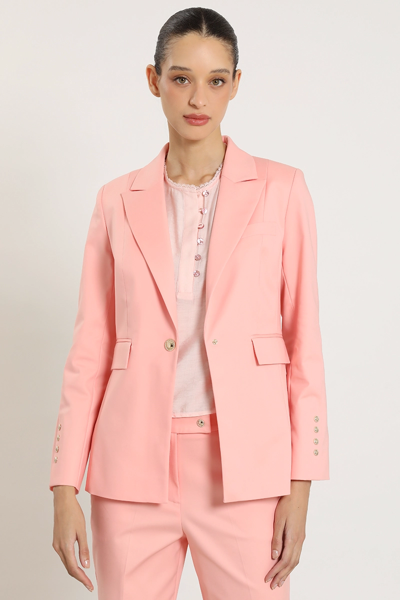 BLAZER ENTALLADO, BROCHES FANTASIA, CORAL LIOLA - 2