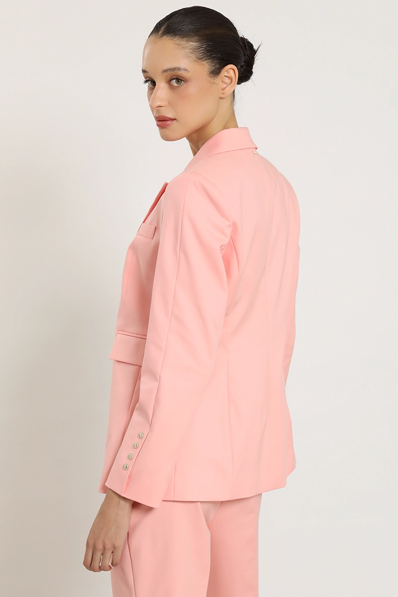 BLAZER ENTALLADO, BROCHES FANTASIA, CORAL LIOLA - 5