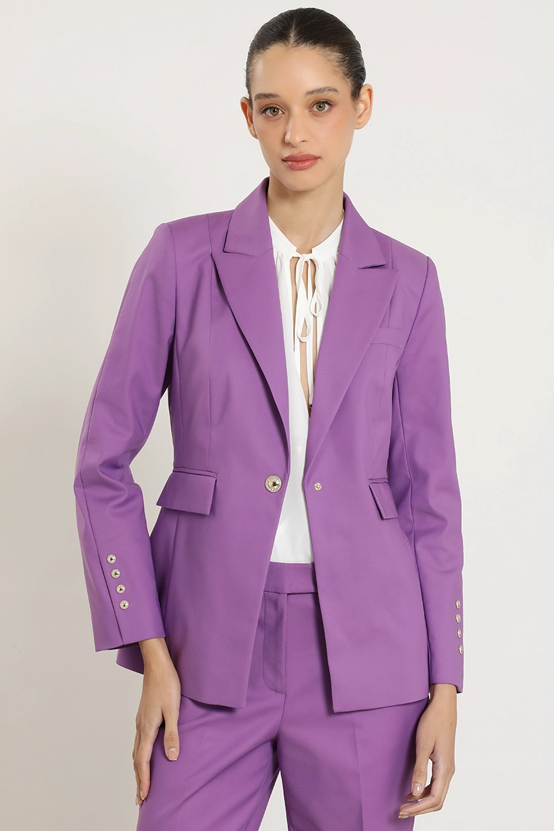 BLAZER ENTALLADO, BROCHES FANTASIA, VIOLETA LIOLA - 1