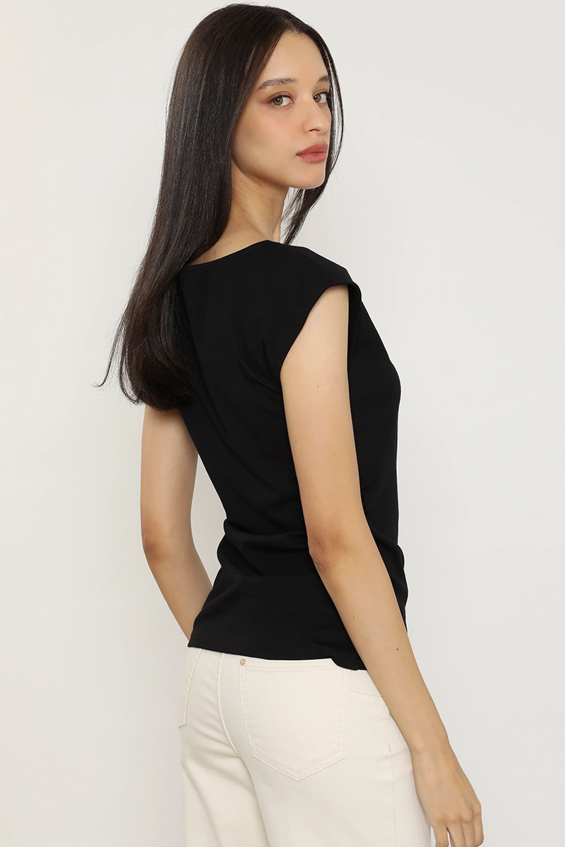 POLERA RECOGIDO EN COSTADOS, NEGRO LIOLA - 7