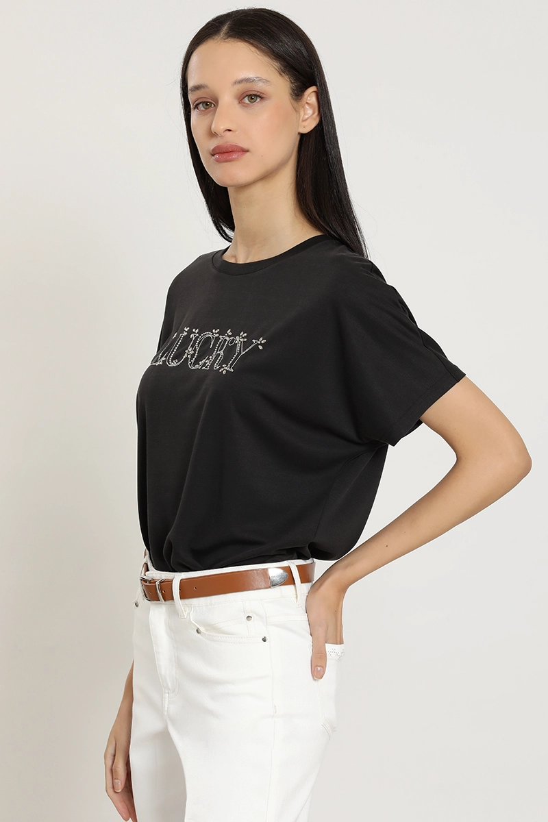 POLERA BORDADO, APLICACION METALICA, NEGRO LIOLA - 5