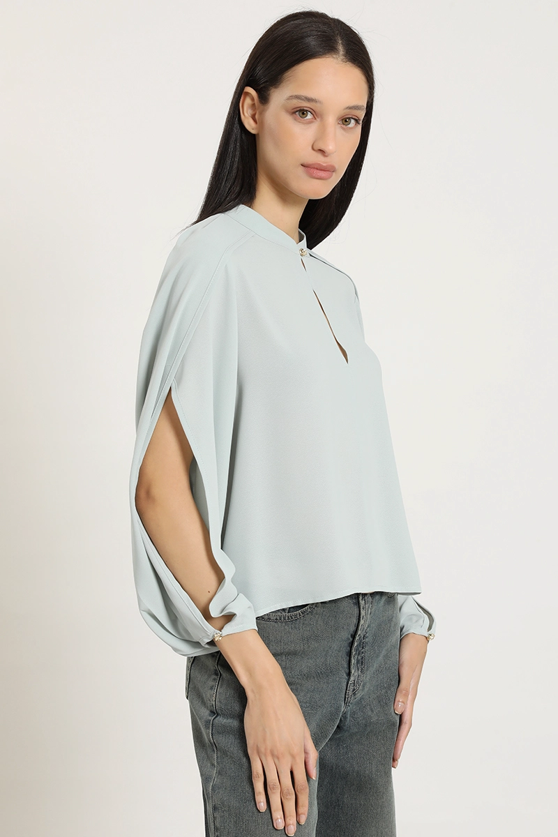 BLUSA SEMITRANSPARENTE, BOTON FANTASIA, VERDE LIOLA - 3