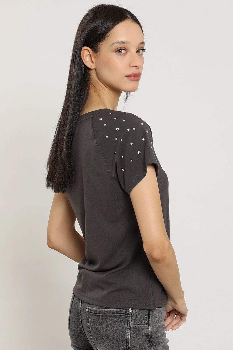 POLERA TACHAS, MANGA CORTA, GRIS LIOLA - 3
