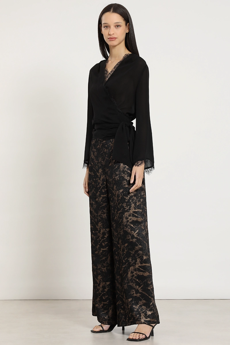 BLUSA ENVOLVENTE CON AMARRA, NEGRO LIOLA - 4