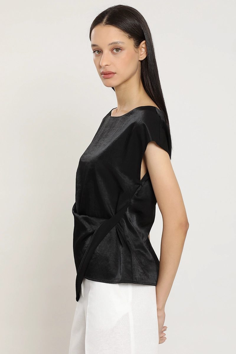 TOP SATINADO, TORCIDO ASIMETRICO, NEGRO LIOLA - 5