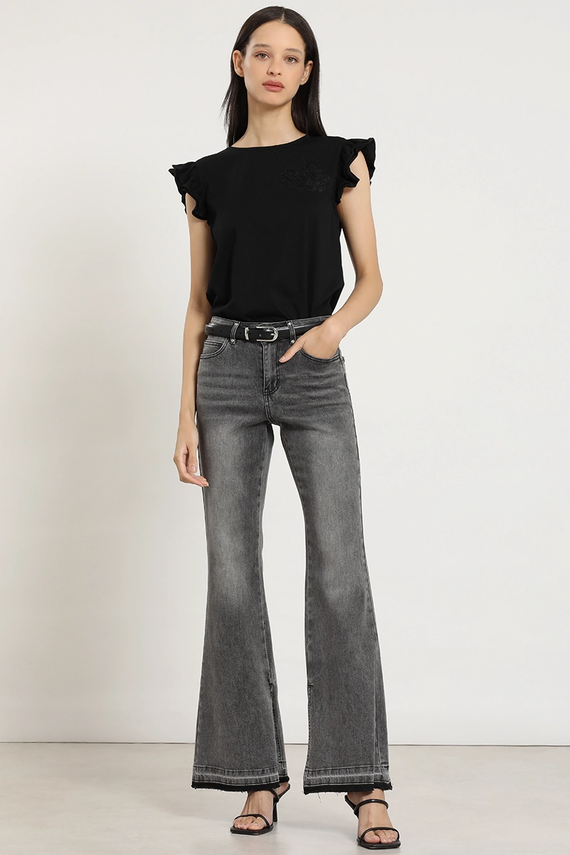 JEANS FLARE, TIRO MEDIO, GRIS LIOLA - 4