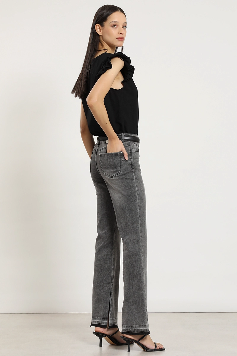 JEANS FLARE, TIRO MEDIO, GRIS LIOLA - 5