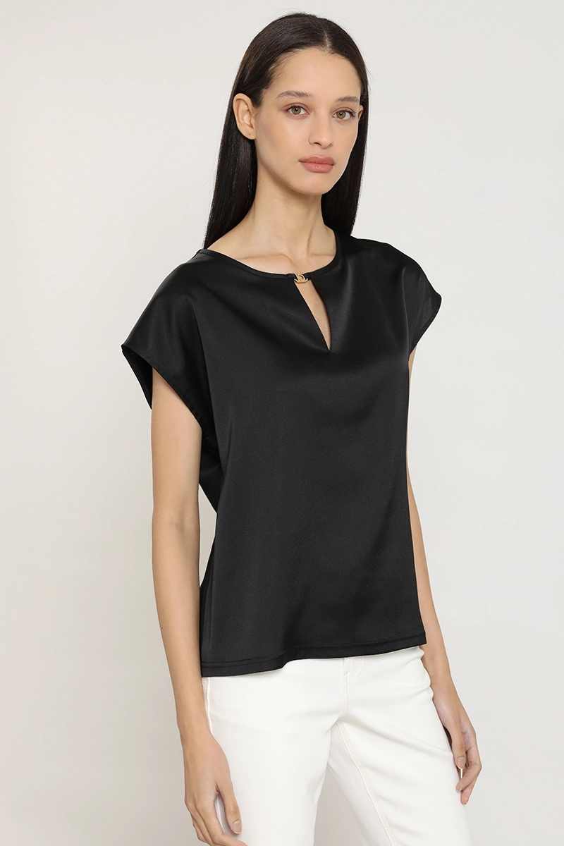 POLERA SATIN, HERRAJE METAL, NEGRO LIOLA - 1