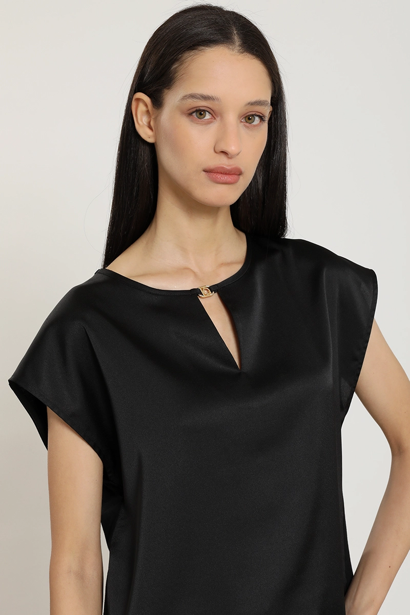 POLERA SATIN, HERRAJE METAL, NEGRO LIOLA - 3