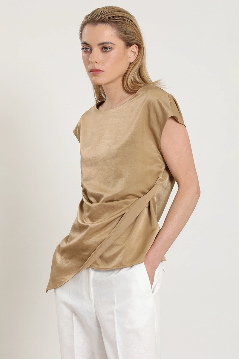 TOP SATINADO, TORCIDO ASIMETRICO, BEIGE LIOLA - 7